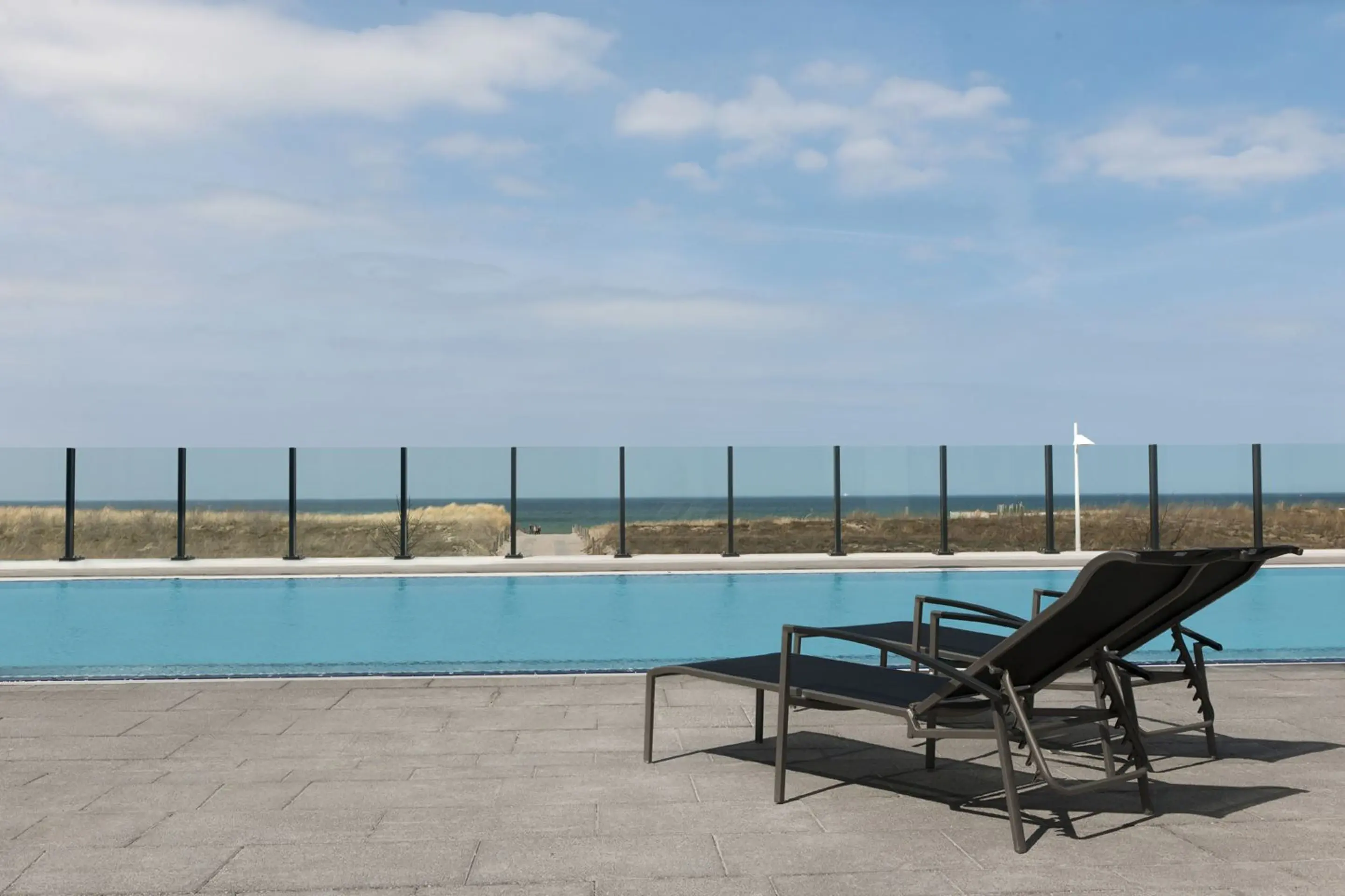 Pool mit Ausblick